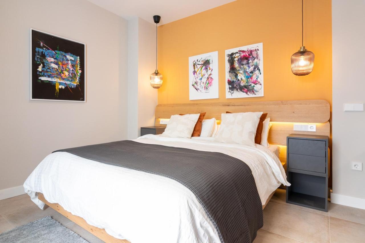 Grund Suites Gallery By Freshapartments Málaga Exteriör bild